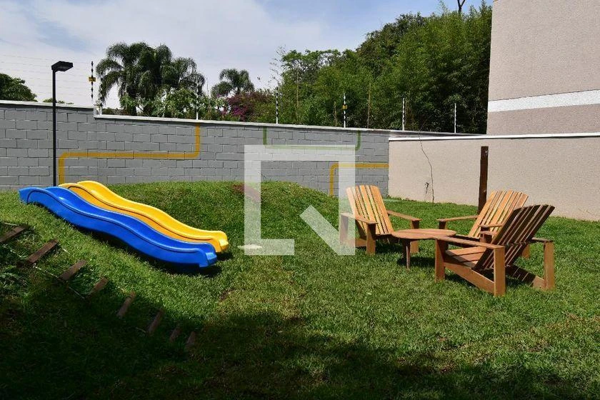 3-bedroom apartment with wood or laminate floors in Curitiba — photo 2