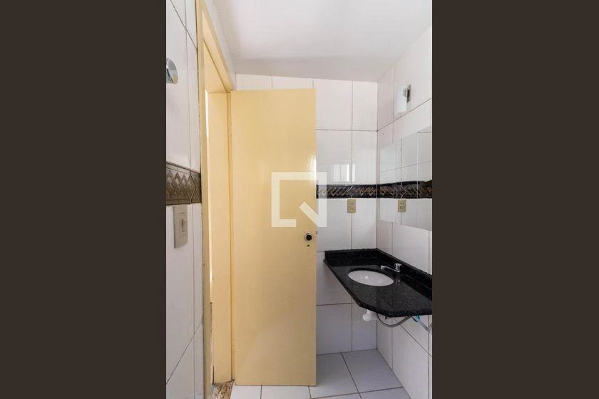 Балкон с грилем и 3 спальни: квартира 80 м² — photo 15