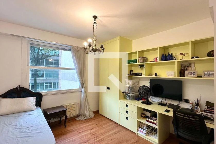 214 m² apartment with 4 bedrooms and 2 parking spaces — photo 31
