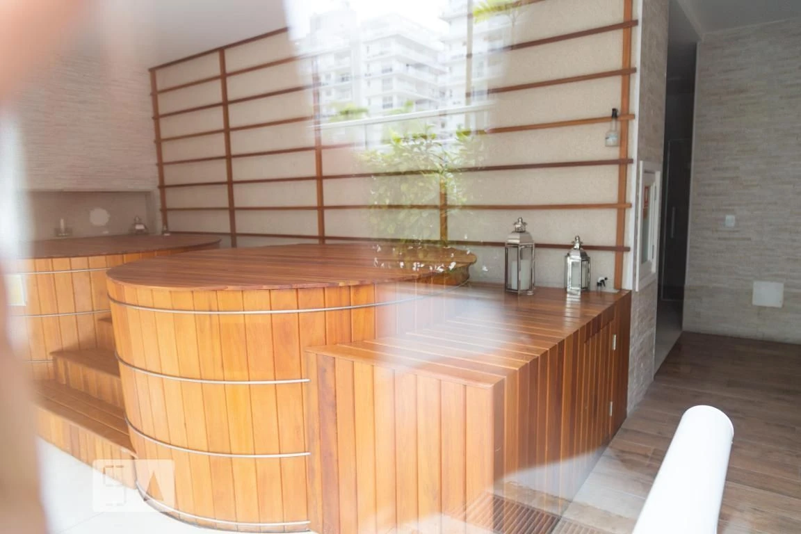 Unfurnished 3-bedroom apartment with en-suite baths — photo 32