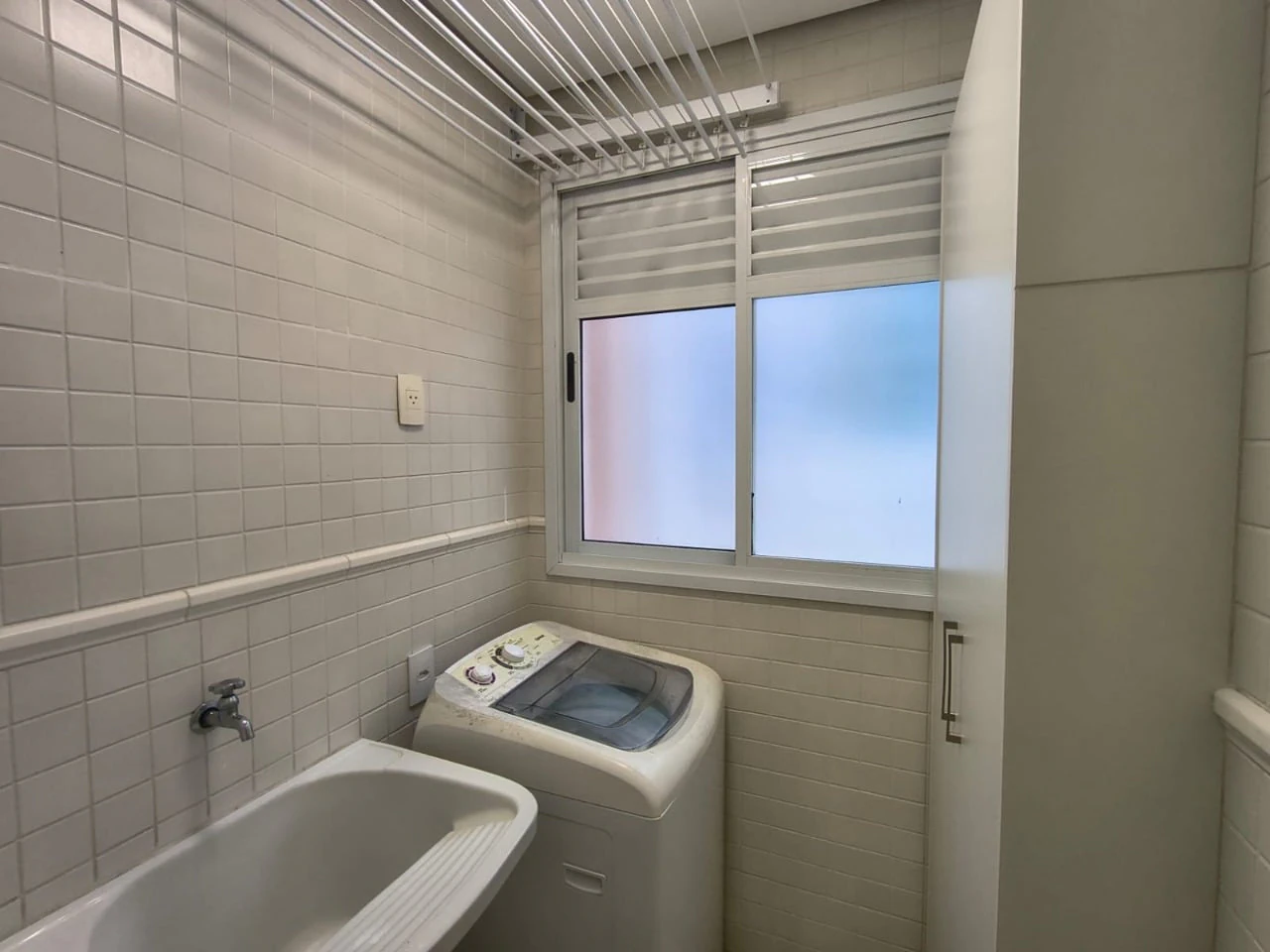 Furnished apartment, 67 m², with a grill on the balcony — photo 9