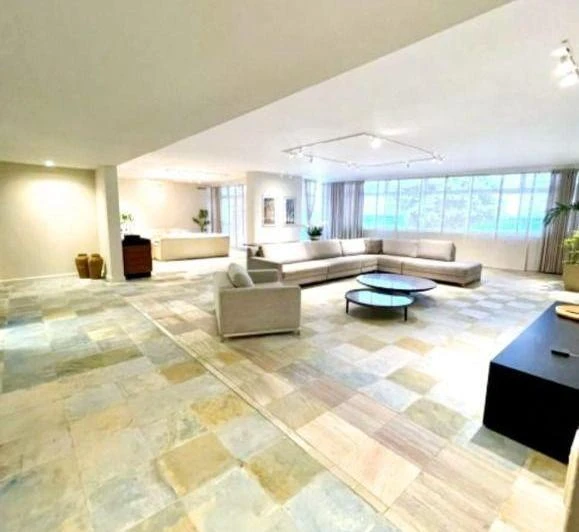 Apartment with 5 bedrooms and a spacious balcony — photo 4