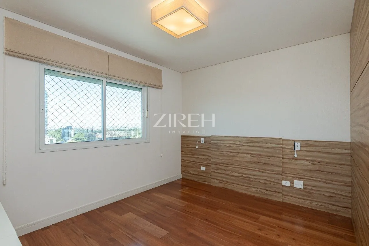 Квартира 316 м² з 4 спальнями і 3 місцями паркування — photo 15