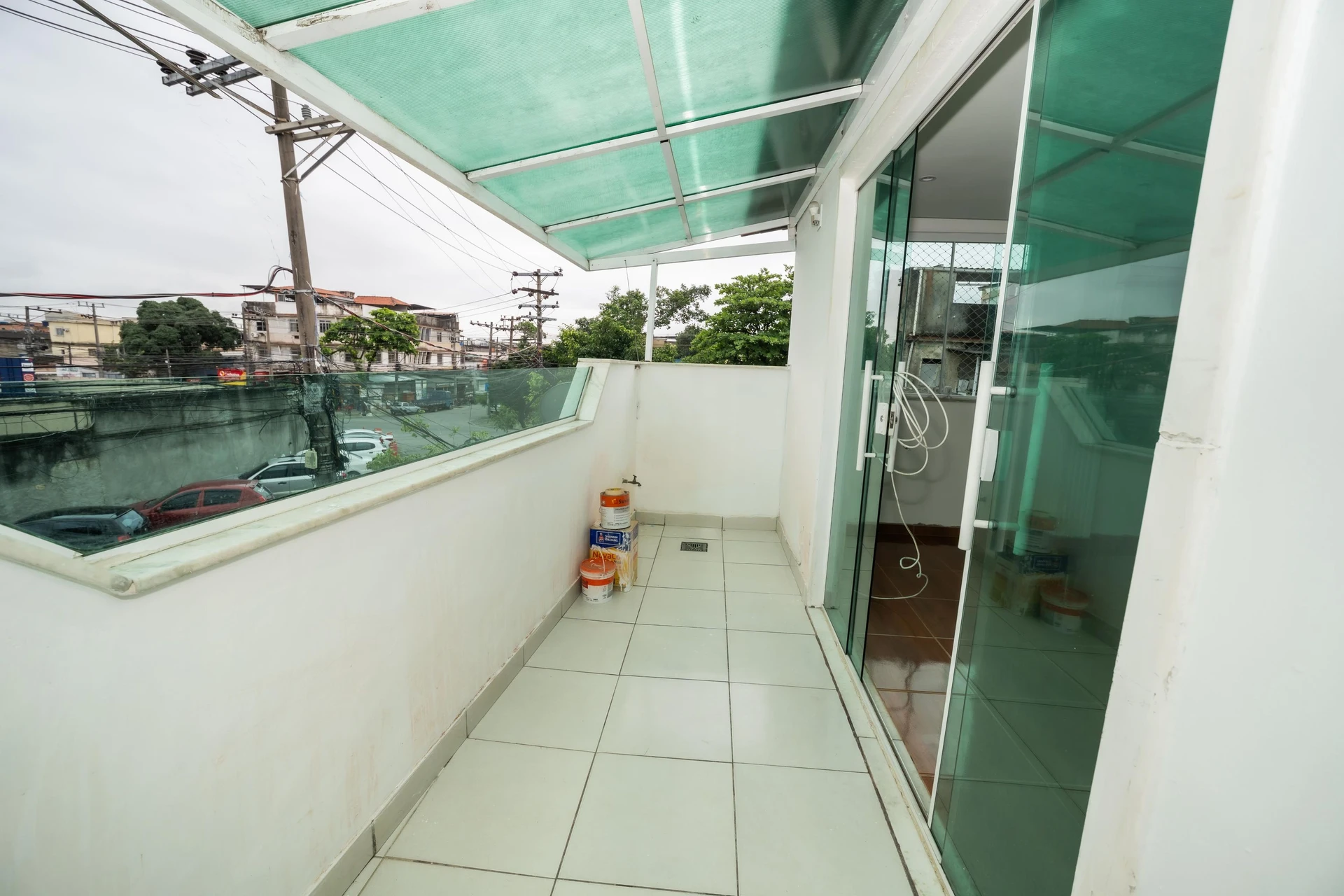 House, 70 m², with a glass-enclosed balcony — photo 3