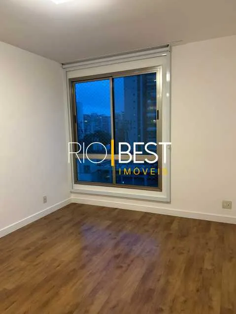 Furnished apartment with 4 bedrooms and 5 bathrooms — photo 13
