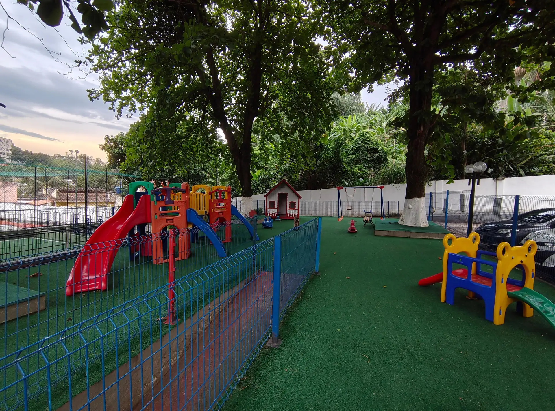 Меблированная квартира с 2 спальнями и стиральной машиной — photo 43
