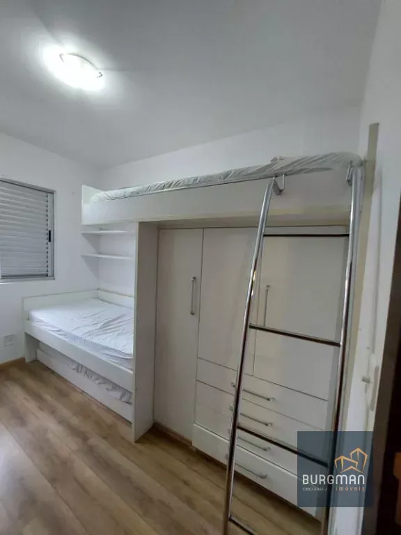 72 m² apartment with a walk-in closet and a home office — photo 5