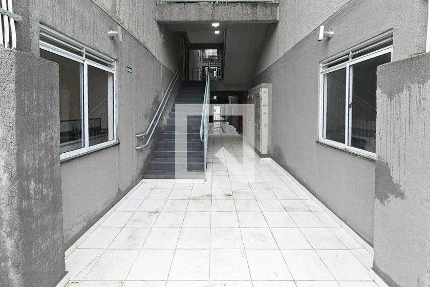 2-bedroom apartment in a building with a pool — photo 24