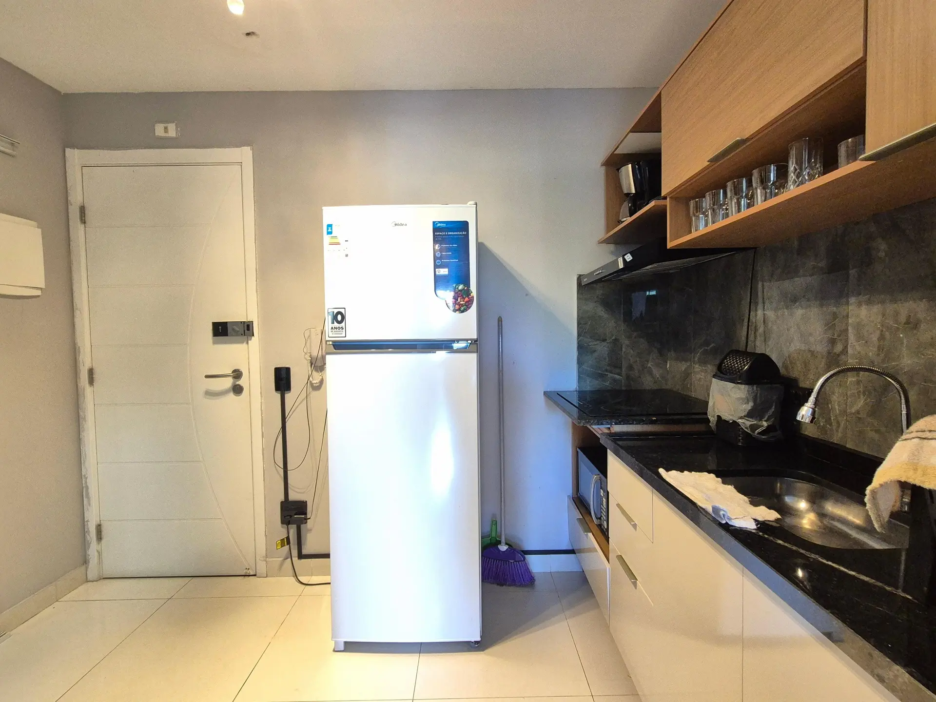 Furnished 2-bedroom apartment with 2 parking spaces — photo 37