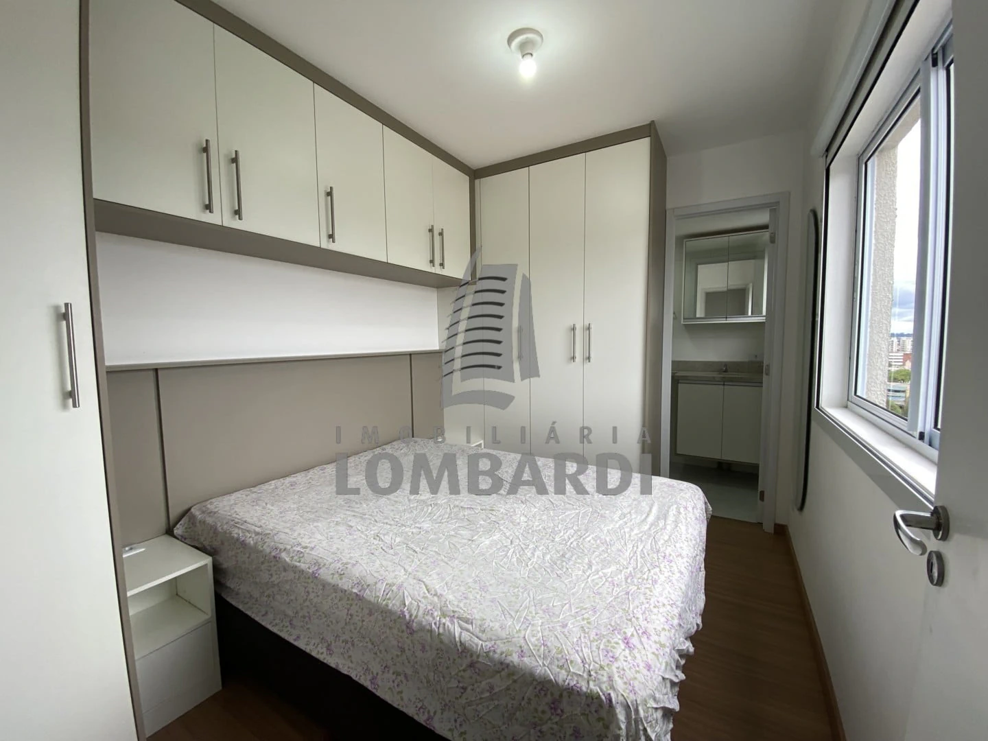 One-bedroom apartment with a washing machine in Curitiba — photo 3