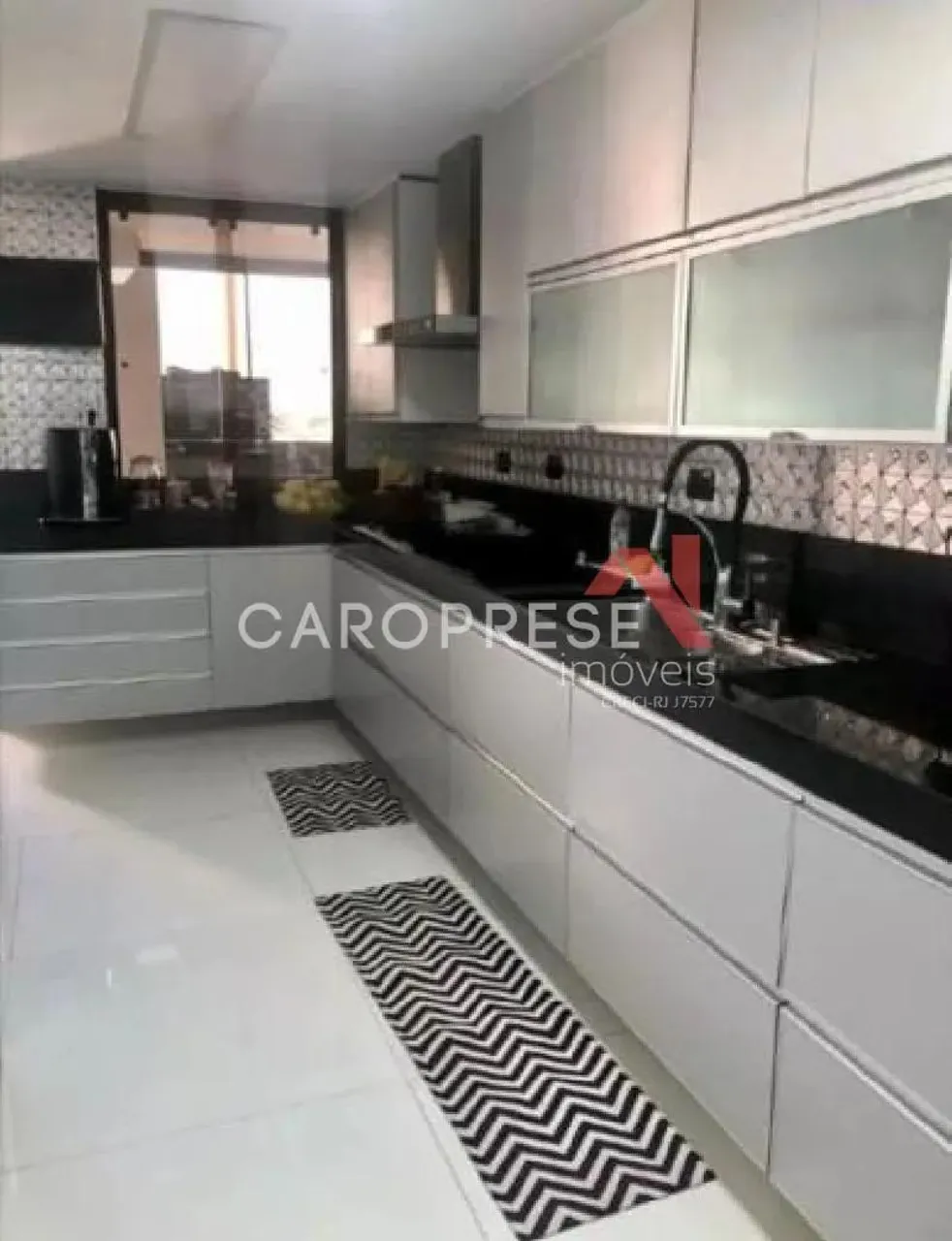 Furnished apartment with 3 bedrooms and glass balcony — photo 6