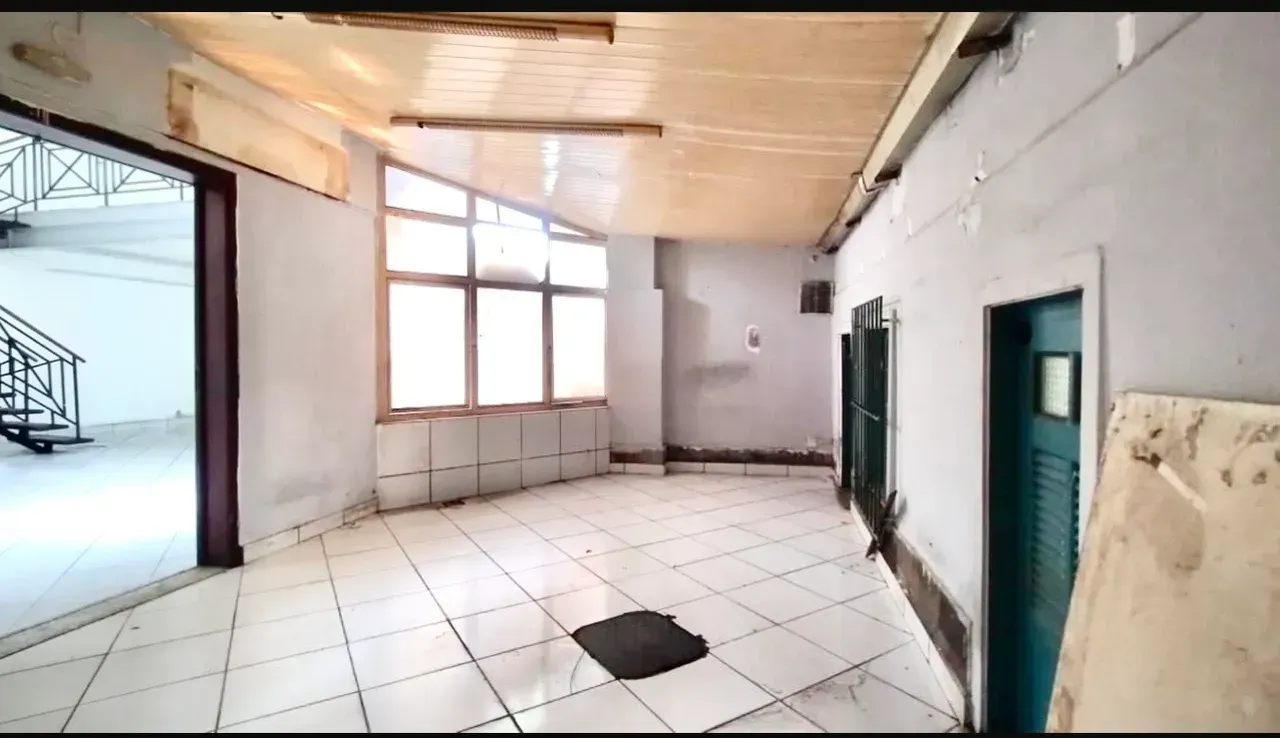 Немеблированный дом: 1 спальня и 5 ванных — photo 6