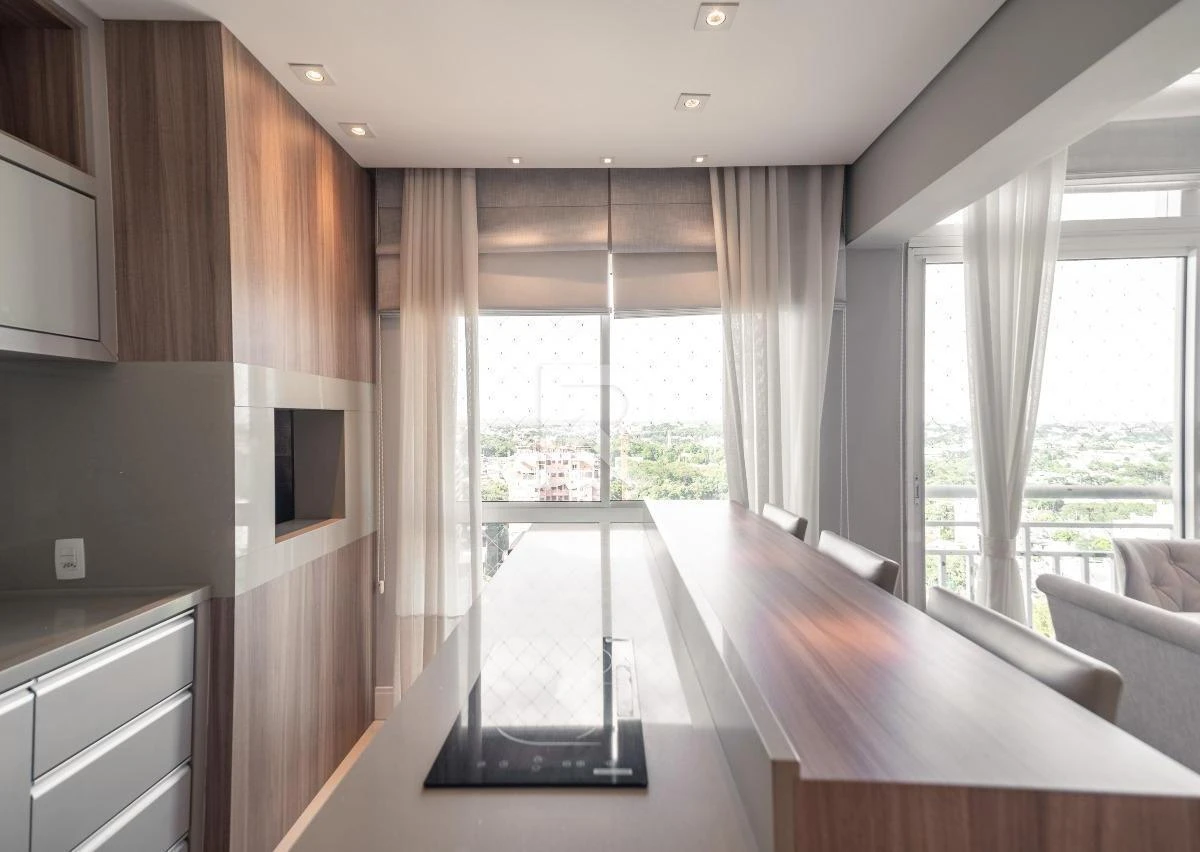 Furnished apartment, 195 m², with floor-to-ceiling windows — photo 2