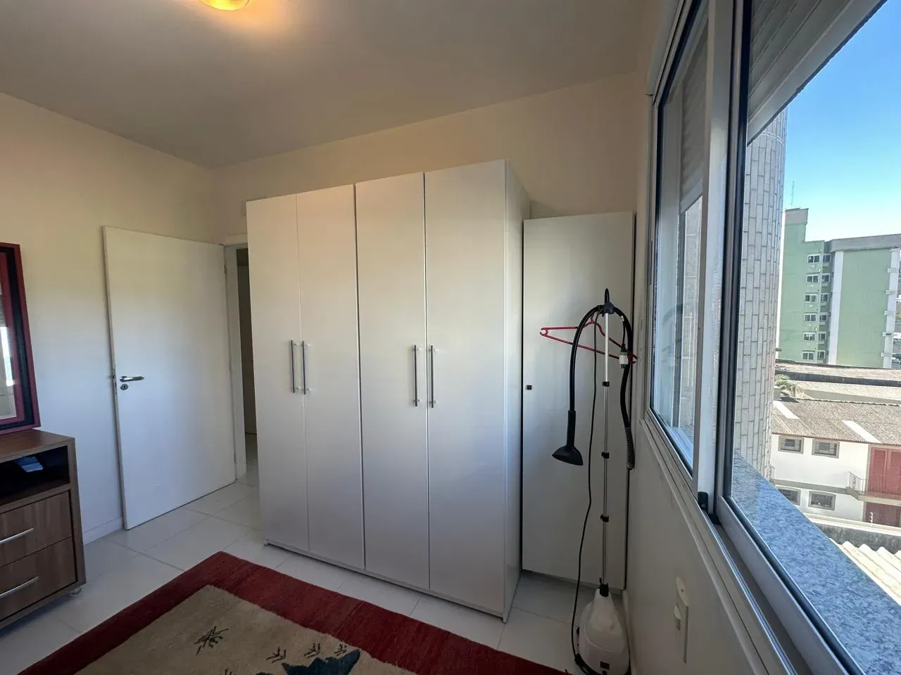 Furnished apartment, 98 m², with floor-to-ceiling windows — photo 11