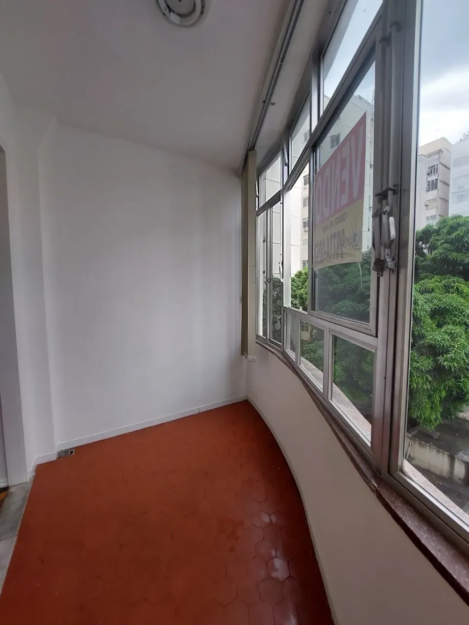 3-bedroom apartment with built-in wardrobes — photo 11