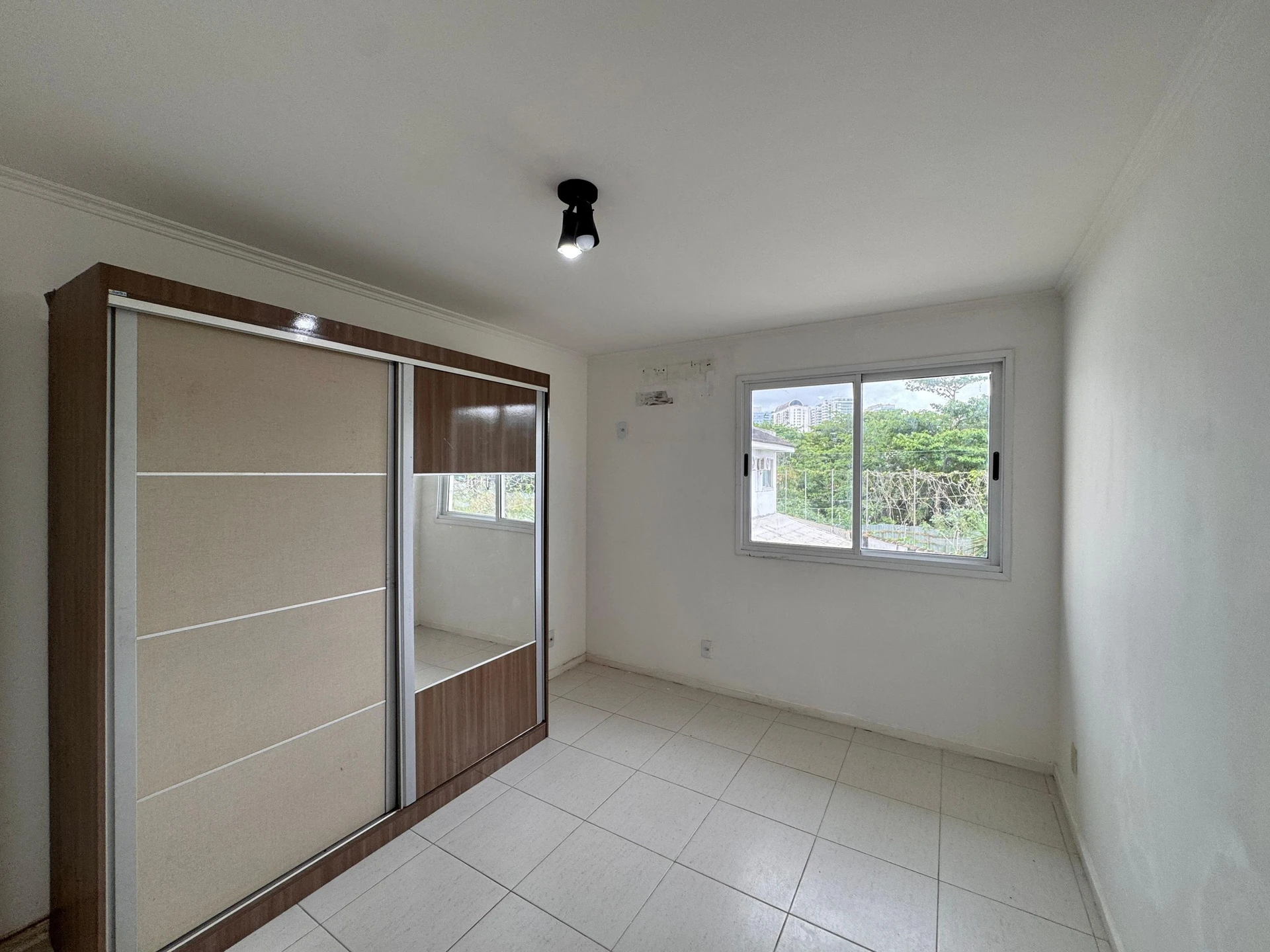 4-bedroom apartment with balcony and private BBQ grill — photo 12