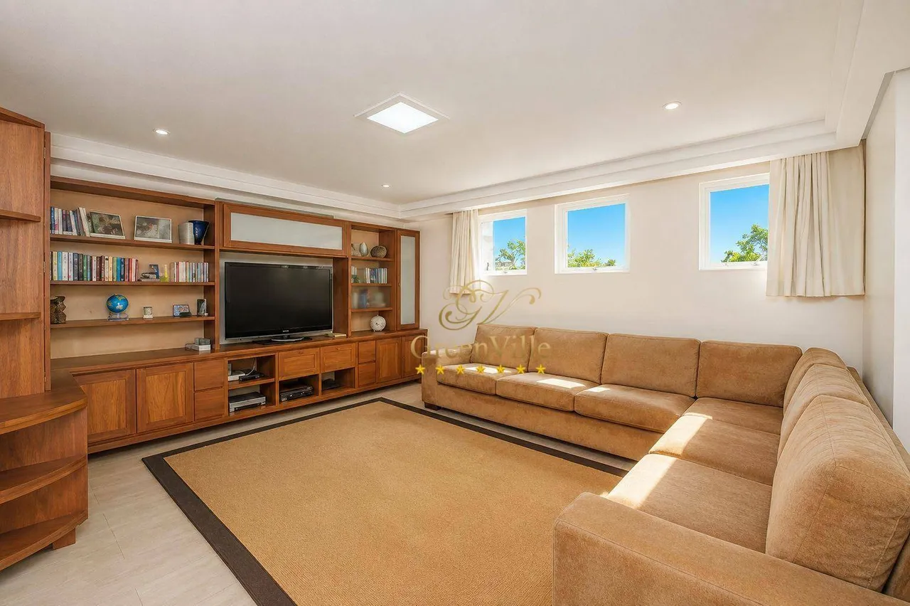 House with built-in balcony grill and 4 en-suite suites — photo 16