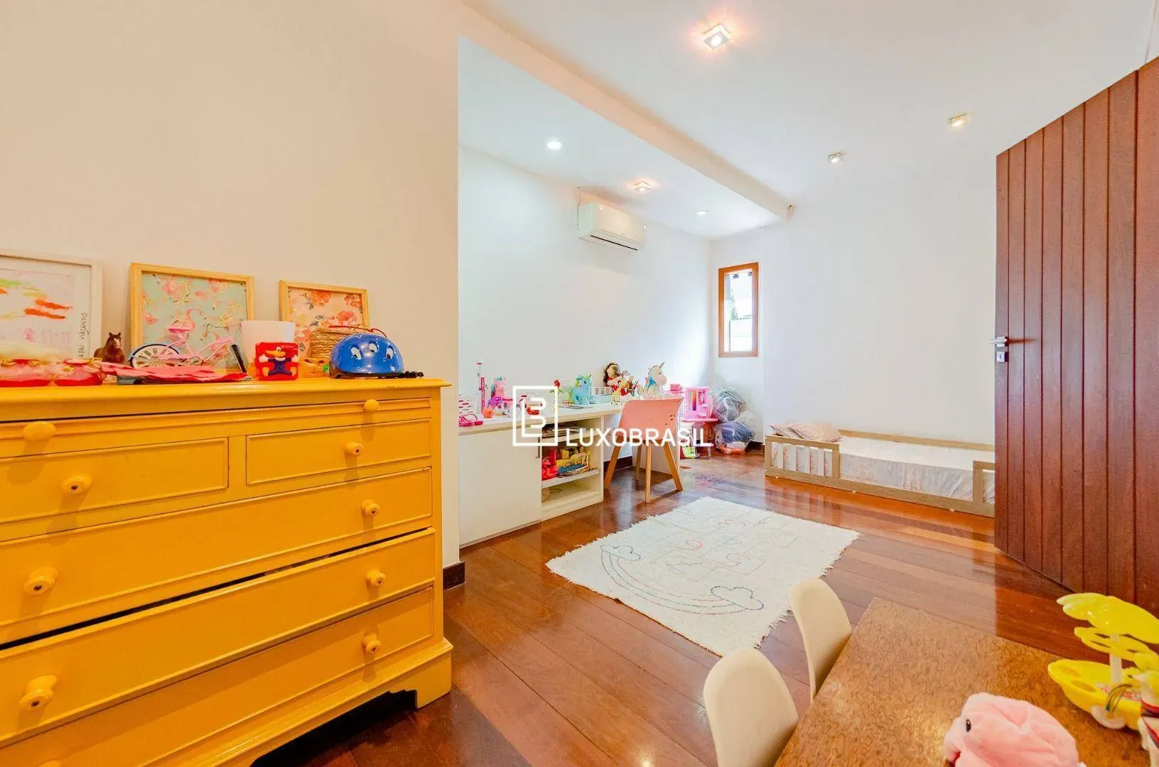 Furnished house with 6 en-suite bedrooms and 9 parking — photo 41