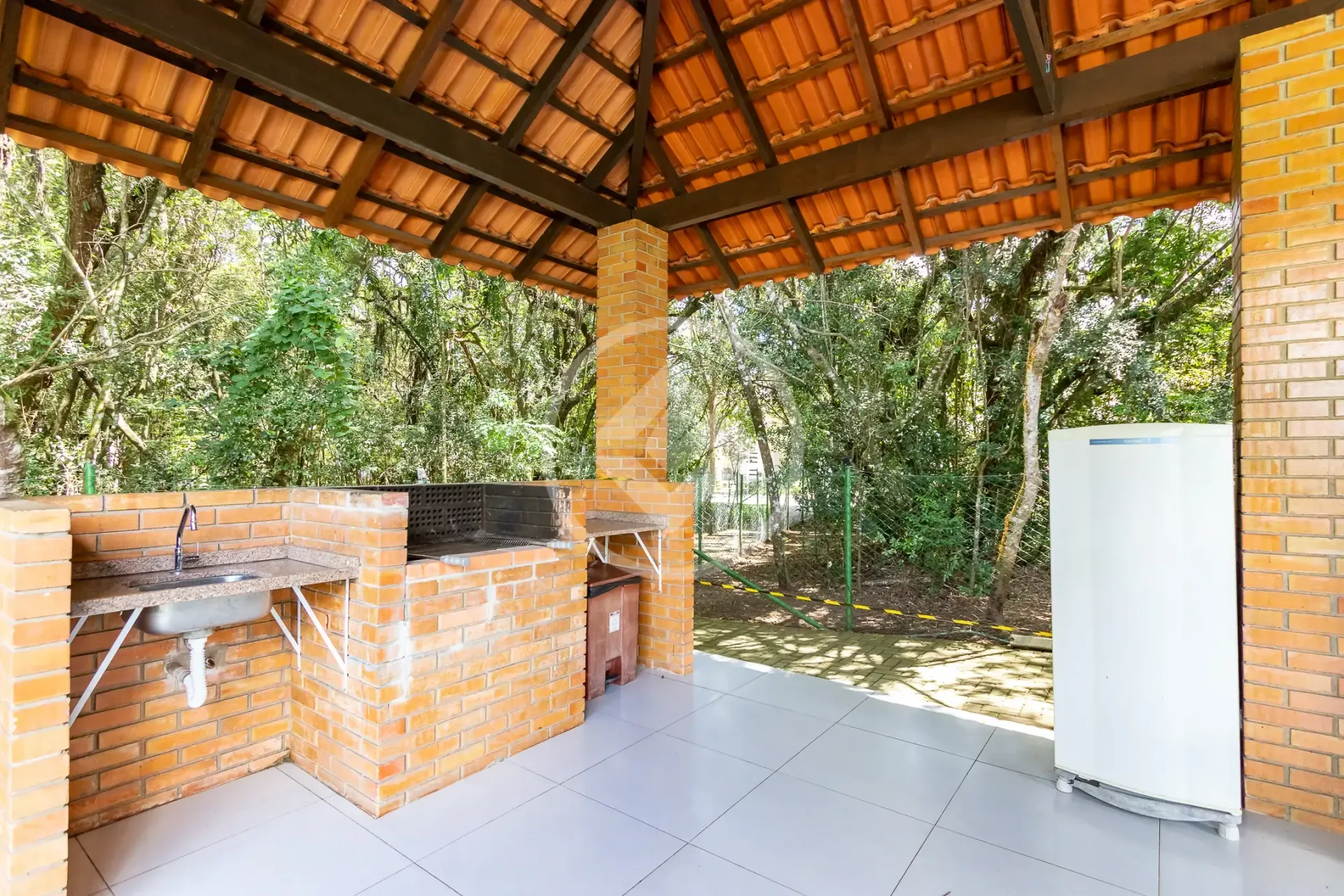 Casa em condomínio com 4 quartos e 270 m² — photo 26