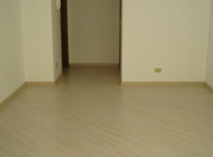58 m² apartment with 3 bedrooms and balcony — photo 4