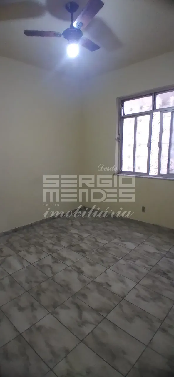 Unfurnished 3-bedroom apartment with a separate kitchen — photo 9