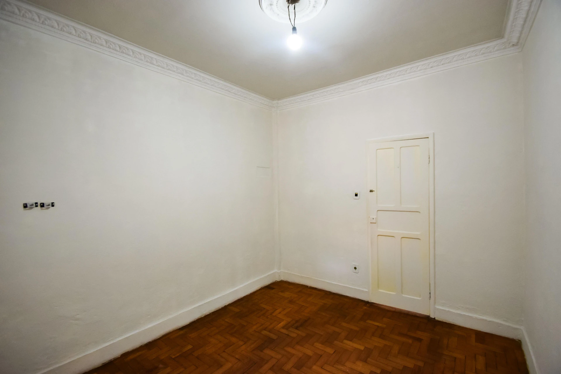 Apartment, 42 m², with wood or laminate floors — photo 20