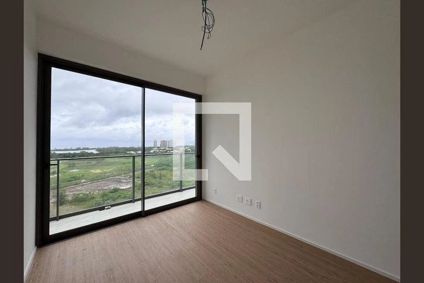 Apartment with 4 en-suite bedrooms and floor-to-ceiling windows — photo 36