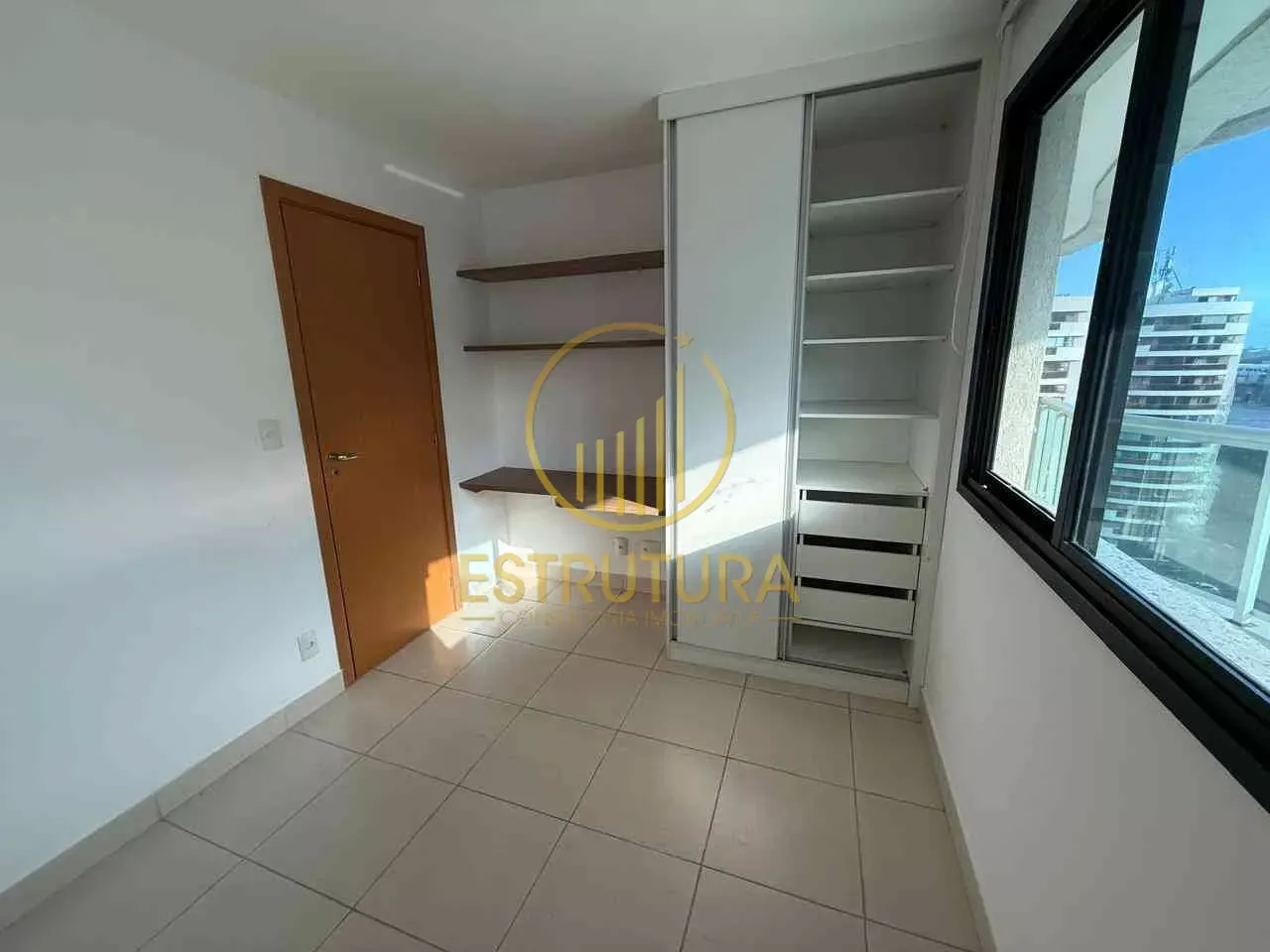 Rental apartment with 2 bedrooms and a balcony — photo 17