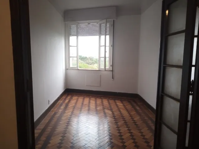Unfurnished 1-bedroom apartment with separate kitchen — photo 5