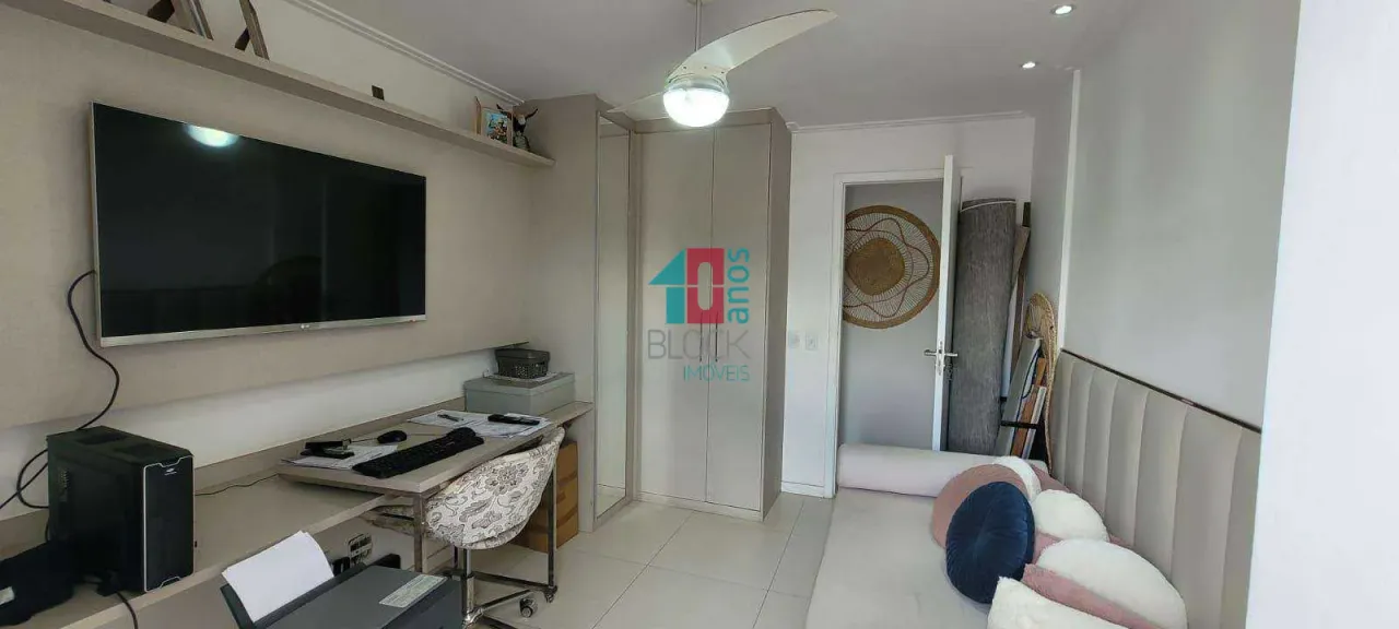 Apartamento mobiliado com 3 quartos e 4 banheiros — photo 20
