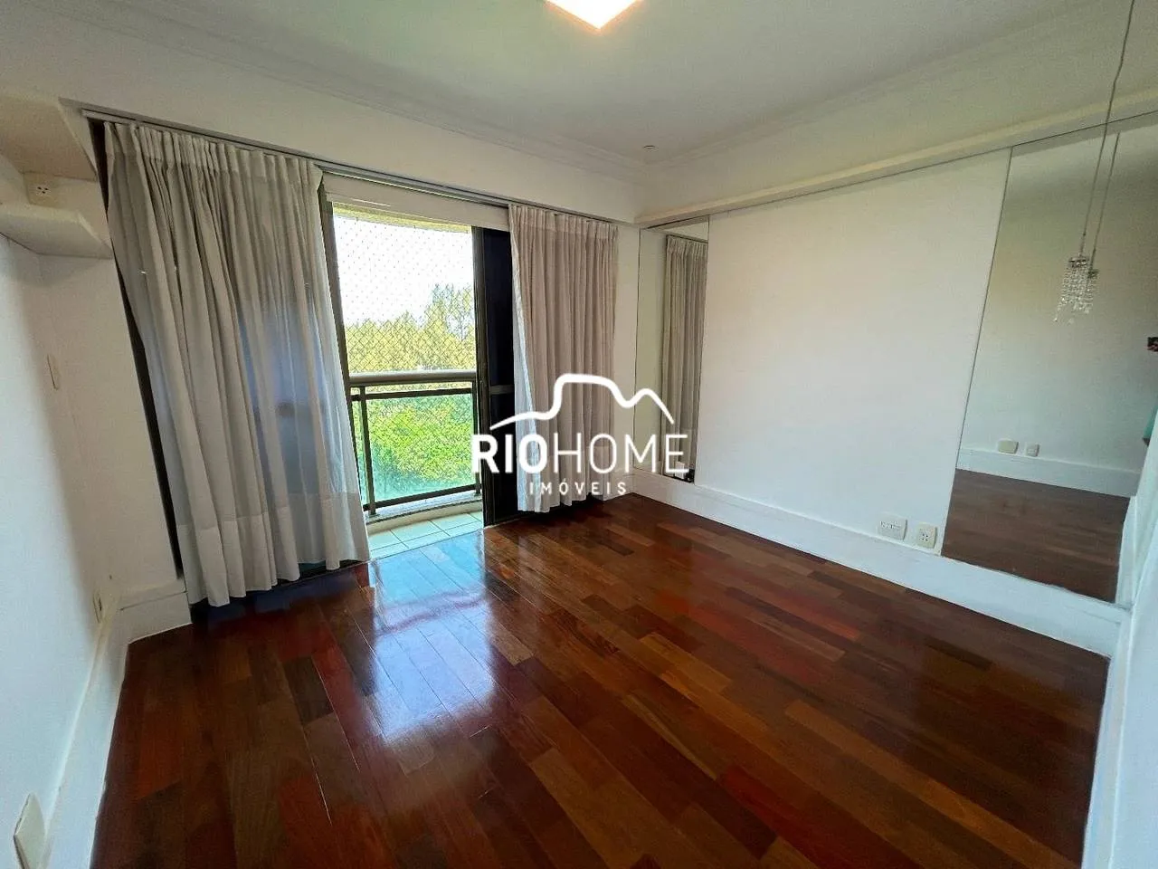 Apartment, 174 m², with a glass-enclosed balcony — photo 19
