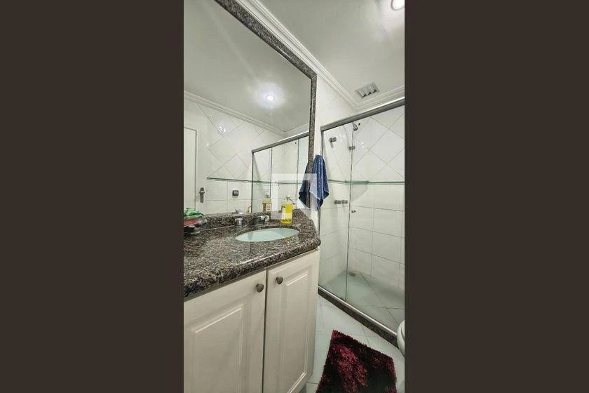 290 m² house with a bathtub and a walk-in closet — photo 35
