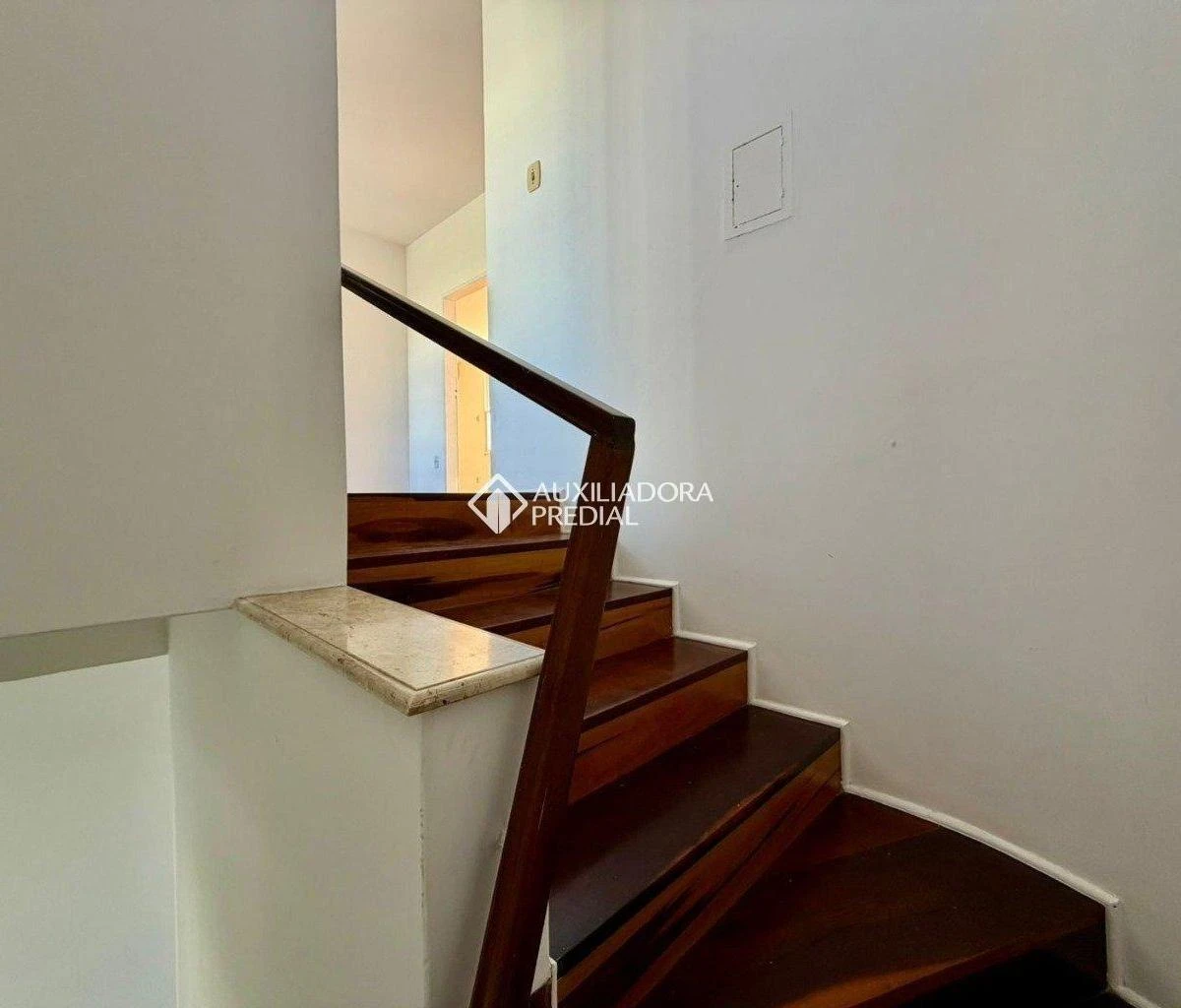 Casa de 6 quartos com varanda gourmet, Agronômica — photo 25