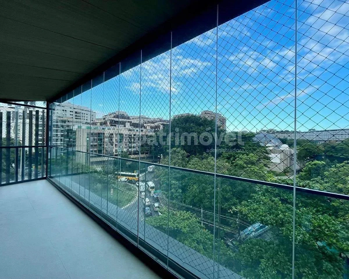 Невмебльована квартира з 3 кімнатами та 197 м² — photo 20