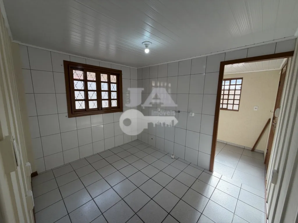 Casa, 60 m², com piso de madeira ou laminado