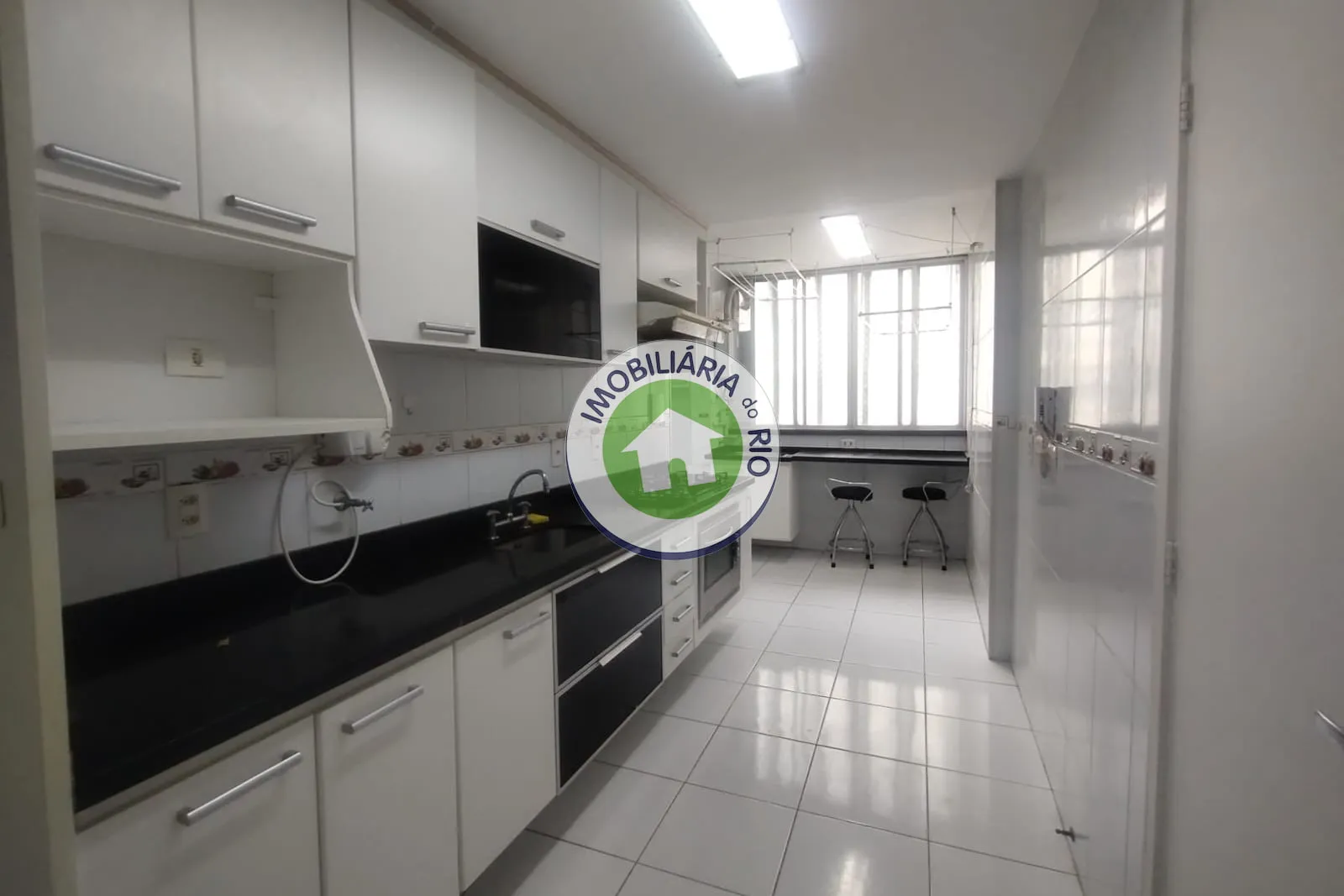 Furnished apartment, 115 m², with a bathtub — photo 2