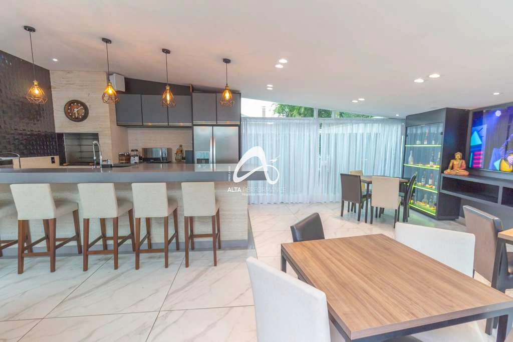 Casa tipo sobrado com 4 quartos e churrasqueira privativa — photo 2