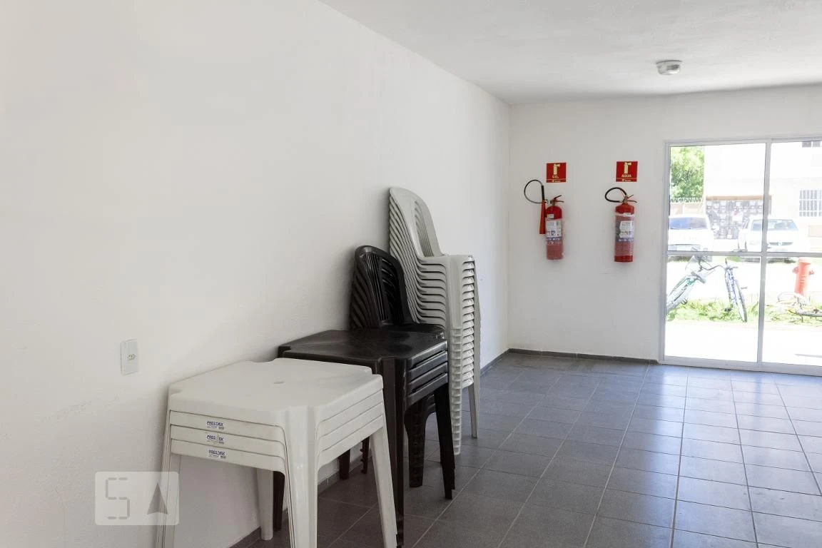 Apartamento sem mobília com 2 quartos e área de serviço — photo 21