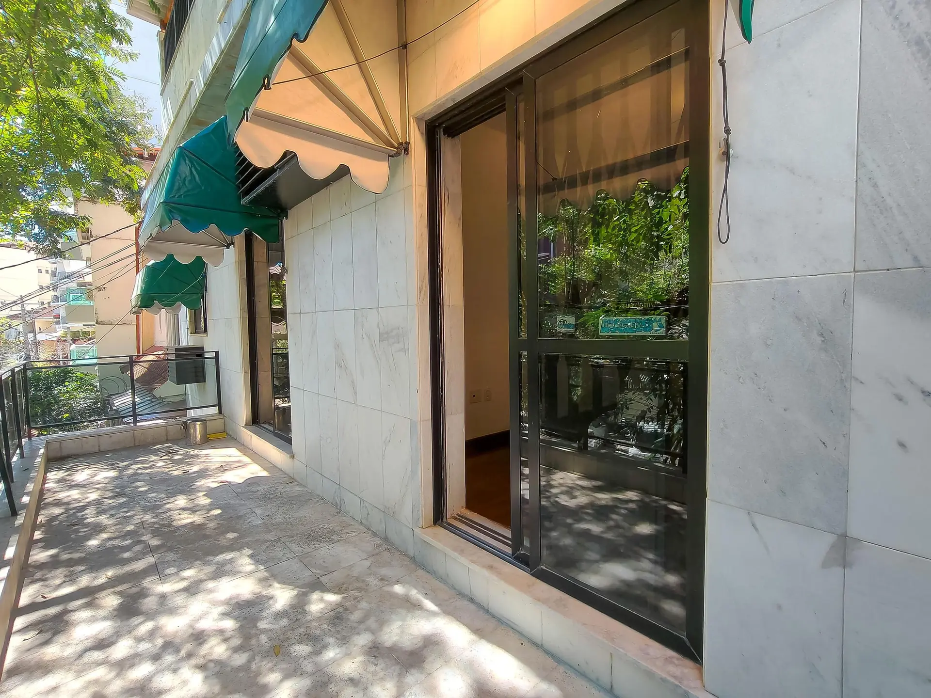 House for rent with 5 bedrooms and 8 bathrooms — photo 9