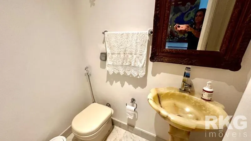Apartamento mobiliado com 4 quartos e 5 banheiros — photo 14