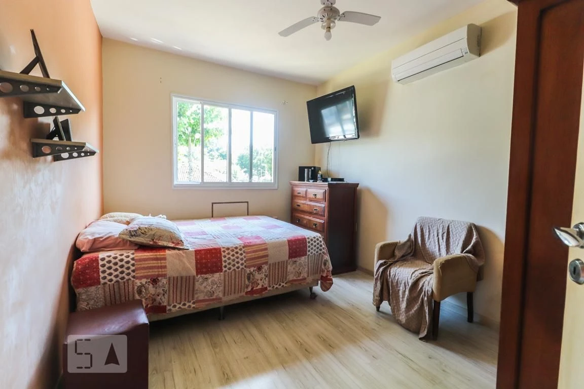 Furnished house with 3 bedrooms and private yard — photo 9