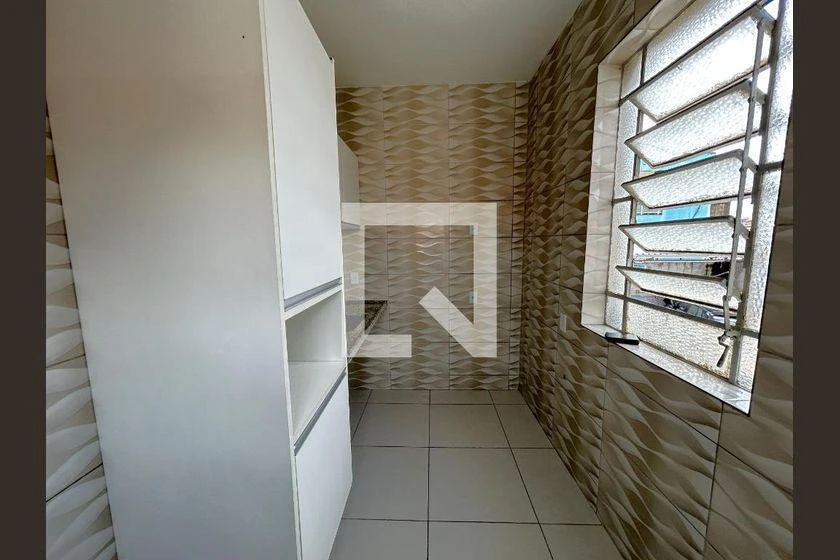 House, 76 m², with wood or laminate floors — photo 2