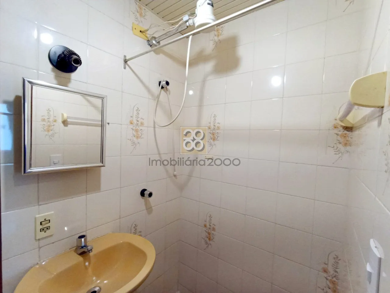 Apartment, 67 m², with wood or laminate floors — photo 10