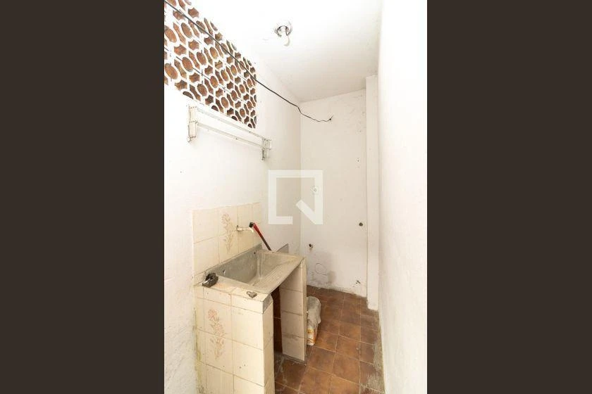 Casa para aluguel com 1 quarto e varanda em 70 m²