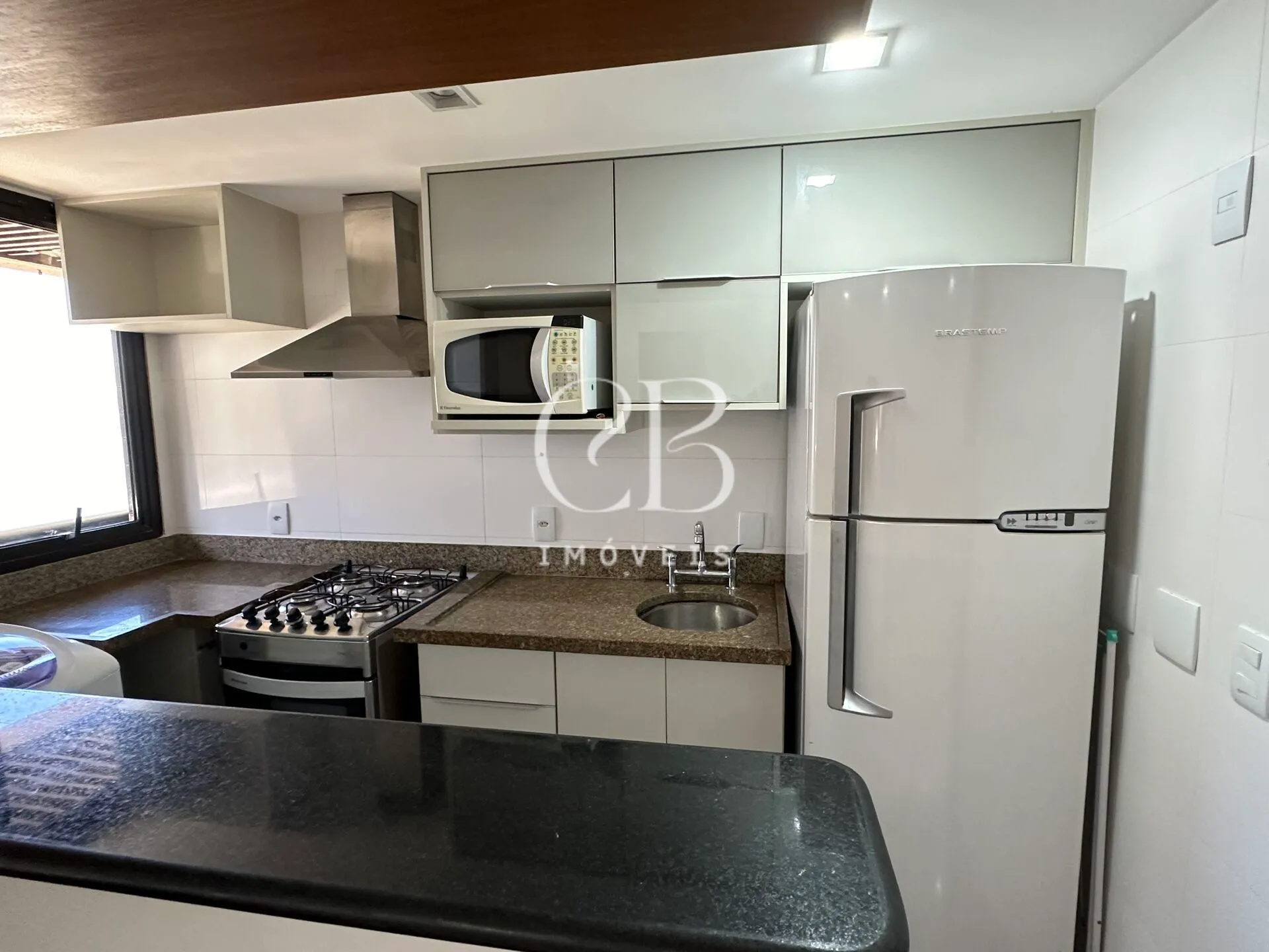 Furnished 2-bedroom apartment with 2 bathrooms — photo 23