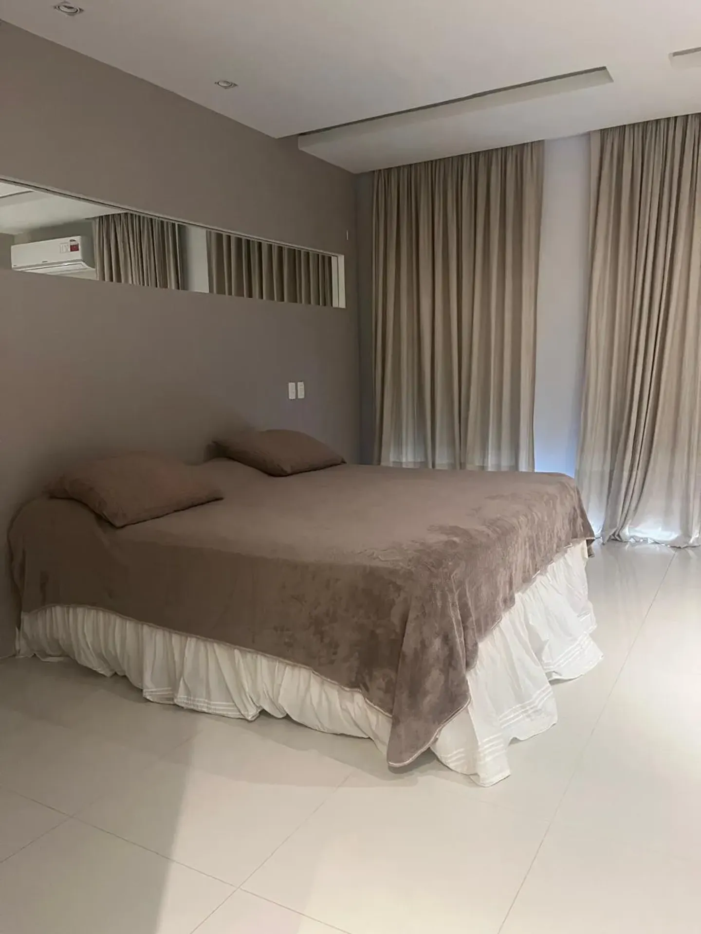 Furnished house with 5 en-suite bedrooms and 630 m² — photo 70
