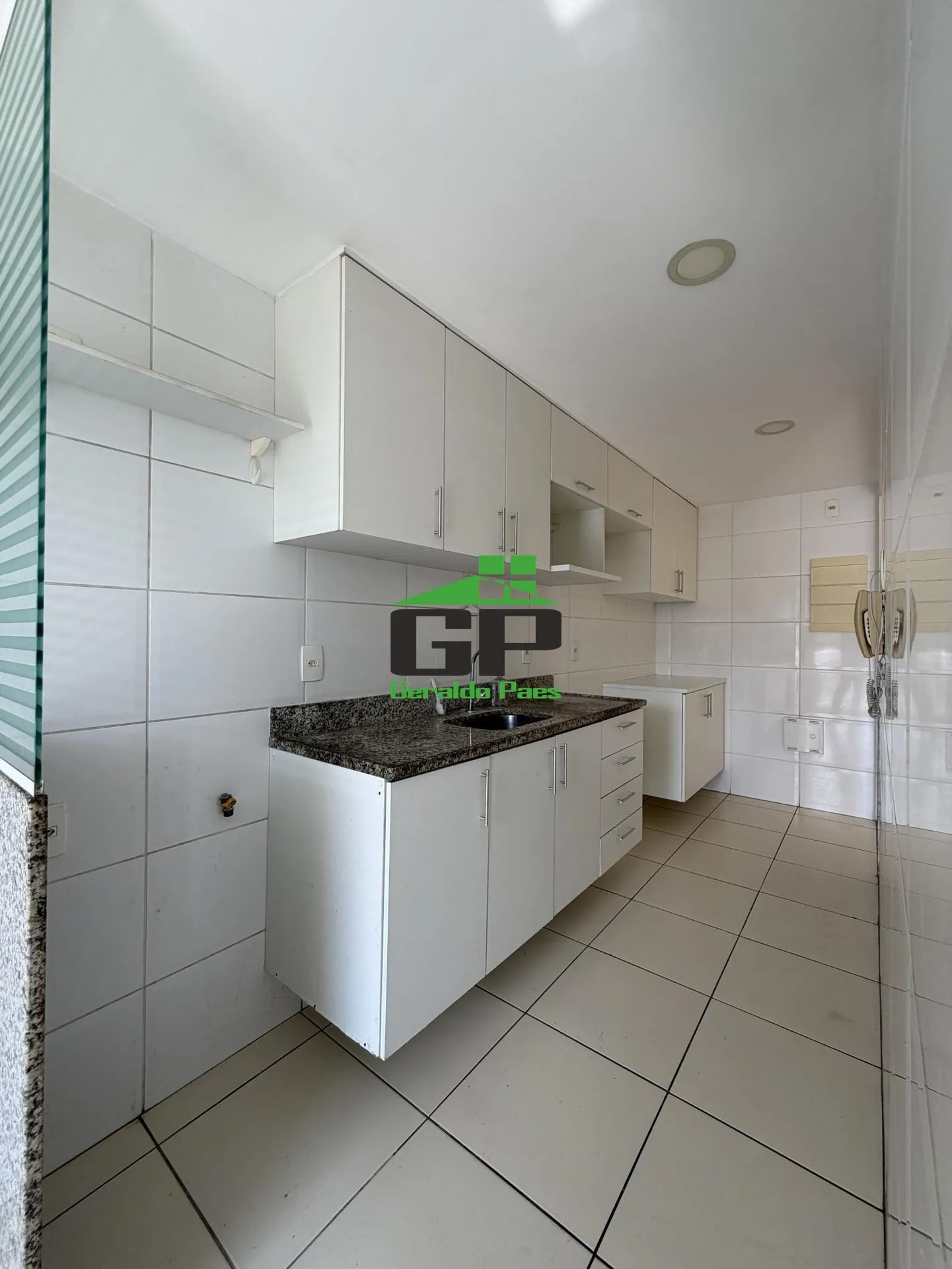 Apartamento de 2 quartos em condomínio com academia — photo 17