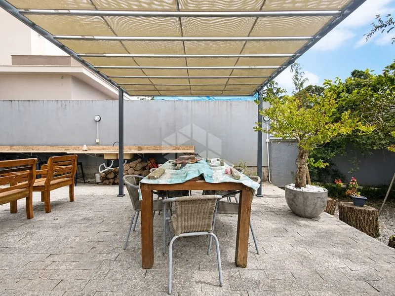 2-bedroom house with a glass-enclosed balcony — photo 19