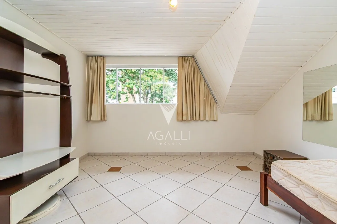 House with 4 bedrooms and 192 m², 1 parking spot — photo 44