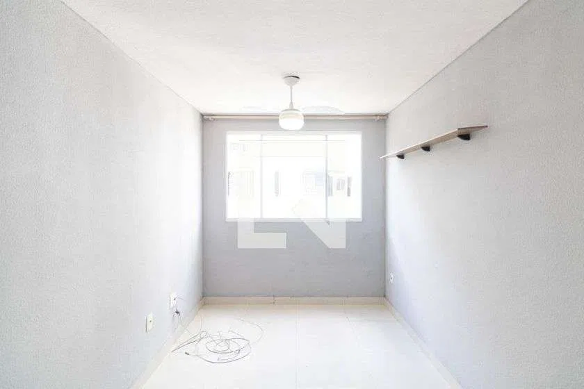 2-bedroom apartment in a building with a gym — photo 15